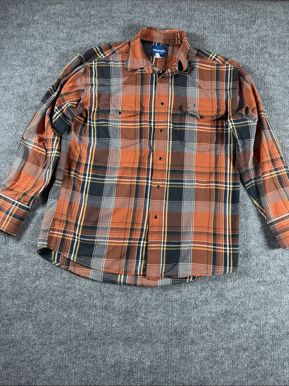 Vintage Wrangler Pearl Snap Shirt Men’s Brown Plaid Button Up Long Sleeve